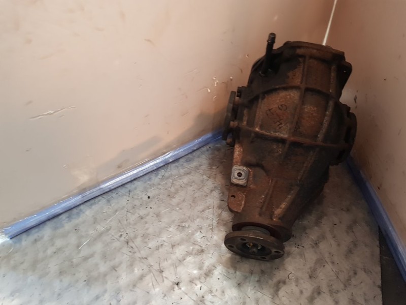 Recambio de diferencial trasero para ssangyong rodius xdi referencia OEM IAM 1513510405  