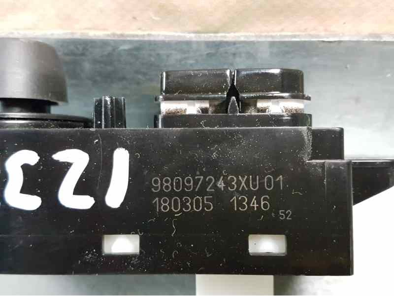 Recambio de mando radio para peugeot 208 style referencia OEM IAM 98097243XU  