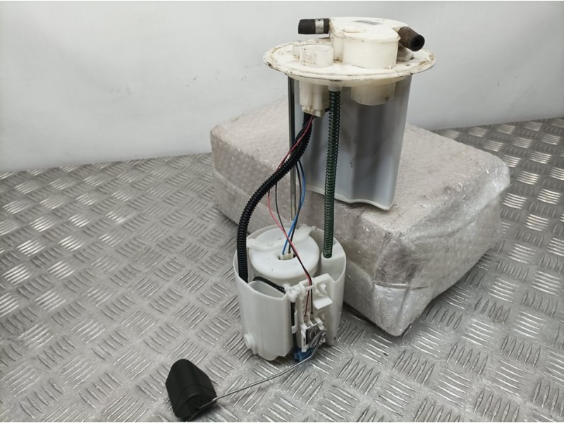 Recambio de aforador para toyota yaris hybrid advance referencia OEM IAM 777040D090  AISAN