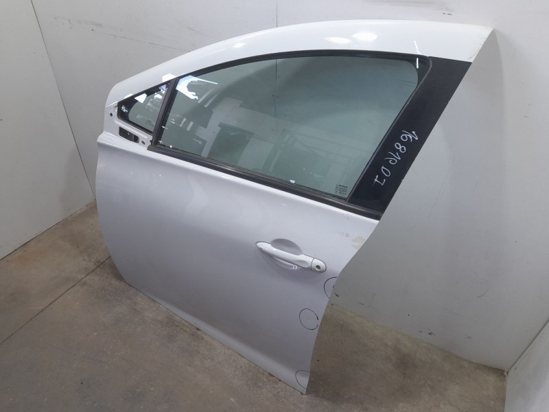 Recambio de puerta delantera izquierda para renault zoe ze 0 referencia OEM IAM 801015486R TOCADA 