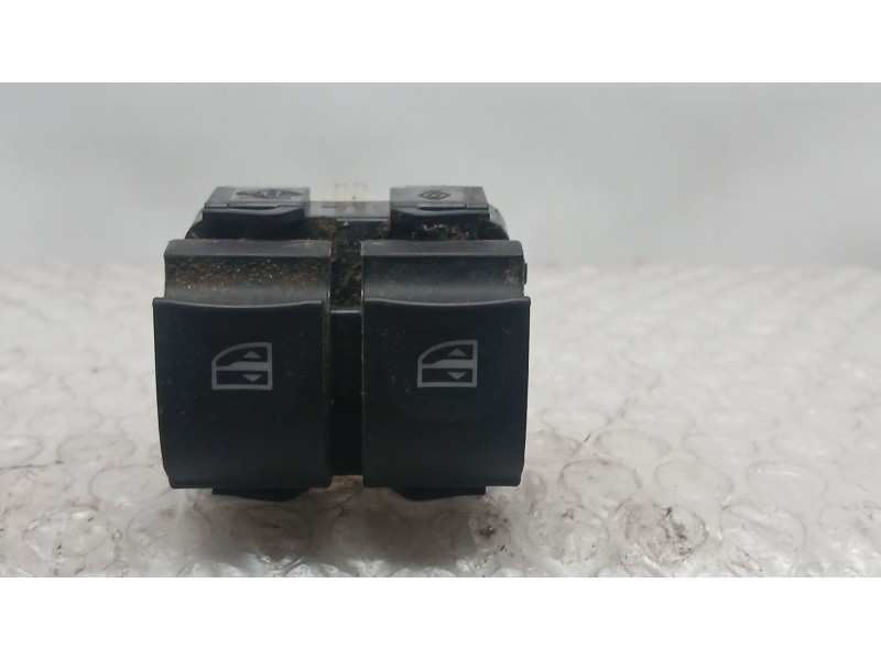 Recambio de mando elevalunas delantero izquierdo para renault express furgoneta/monovolumen 1.5 blue dci 95 (f6ab) referencia OE