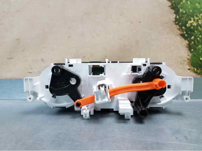 Recambio de mando calefaccion / aire acondicionado para peugeot 208 style referencia OEM IAM 9819611577 E11748373 VALEO