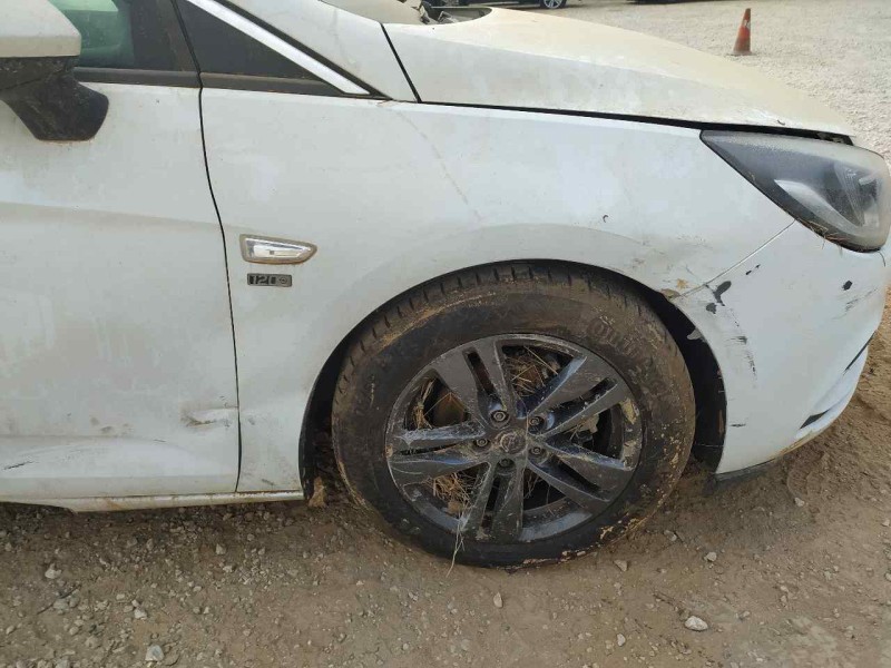 Recambio de aleta delantera derecha para opel astra k lim. 5türig 120 aniversario referencia OEM IAM 39011391  TOCADA