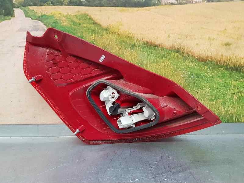 Recambio de piloto trasero derecho para ford fiesta (cb1) ghia referencia OEM IAM 8A6113404AE  