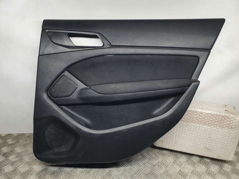 Recambio de juego tapizados / cartoneras para peugeot 308 style referencia OEM IAM   