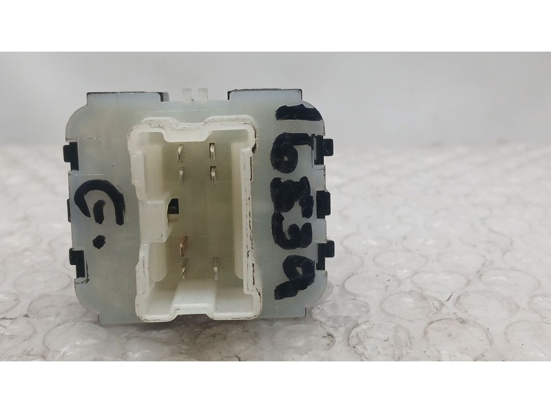 Recambio de mando elevalunas delantero izquierdo para renault express furgoneta/monovolumen 1.5 blue dci 95 (f6ab) referencia OE