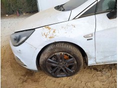 Recambio de aleta delantera izquierda para opel astra k lim. 5türig 120 aniversario referencia OEM IAM 39011390  TOCADA