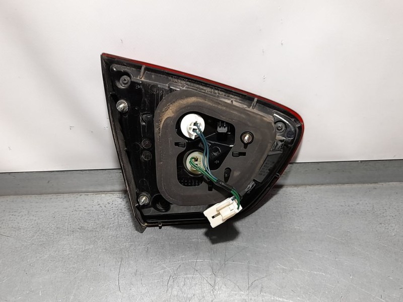 Recambio de piloto trasero derecho para kia rio basic referencia OEM IAM 924041W200  INTERIOR