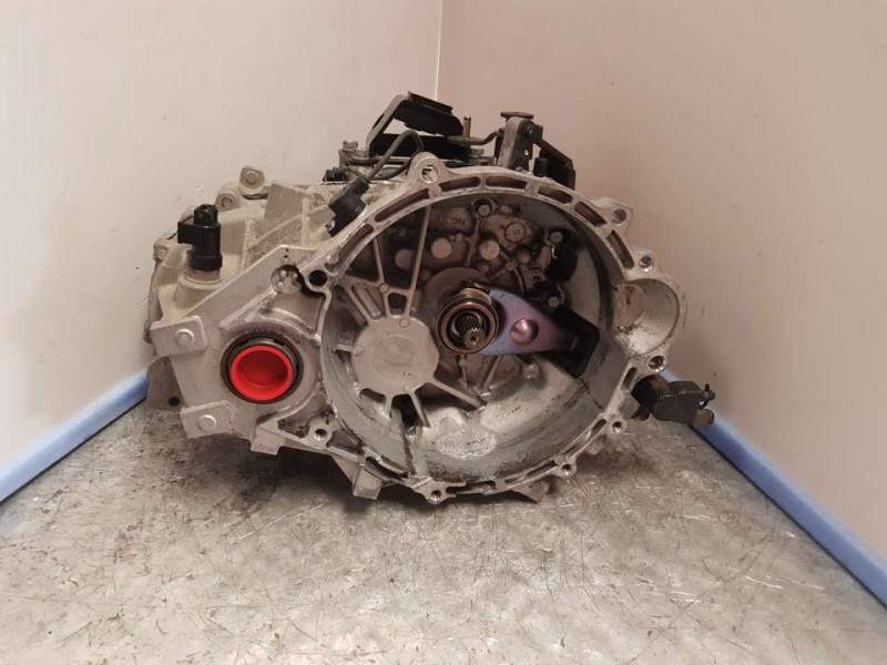 Recambio de caja cambios para hyundai i30cw comfort referencia OEM IAM WAJ6C 4300032350  428845 6VELOCIDADES