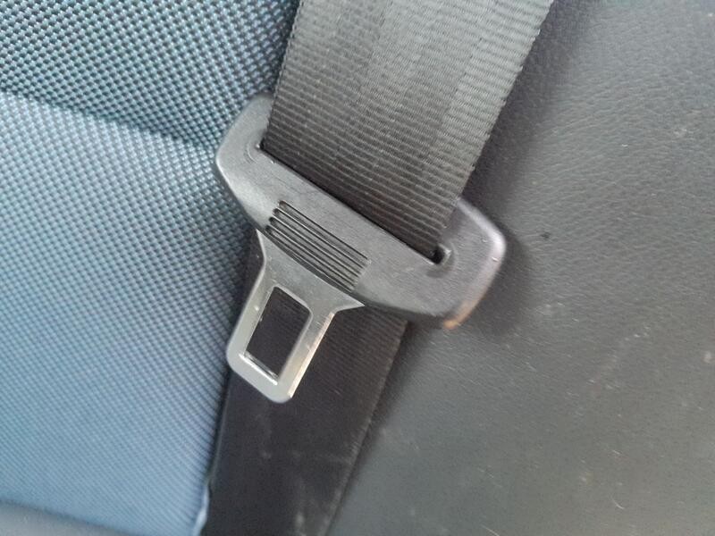 Recambio de cinturon seguridad trasero izquierdo para seat ibiza iv (6j5, 6p1) 1.2 tsi referencia OEM IAM 6J0857805A  