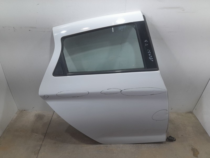 Recambio de puerta trasera derecha para renault zoe ze 0 referencia OEM IAM 821008742R TOCADA 