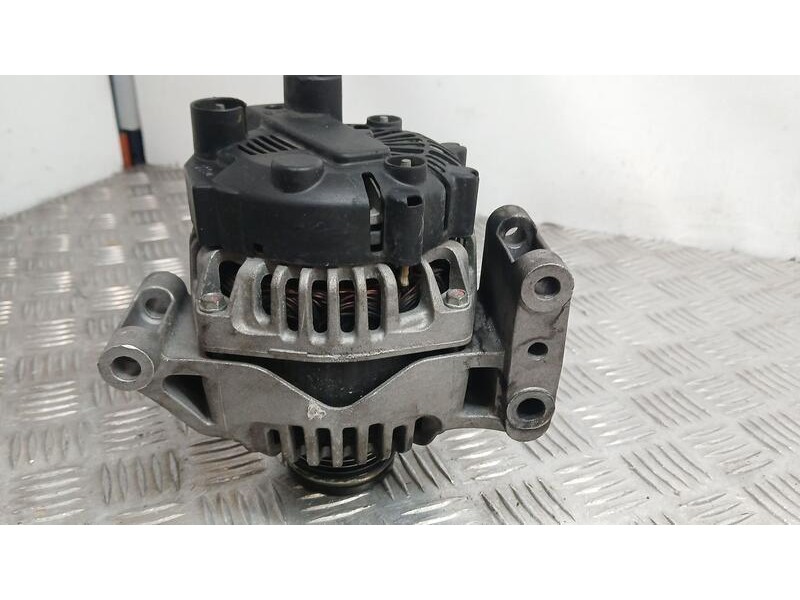 Recambio de alternador para opel corsa c essentia referencia OEM IAM 93169026  TG9A036