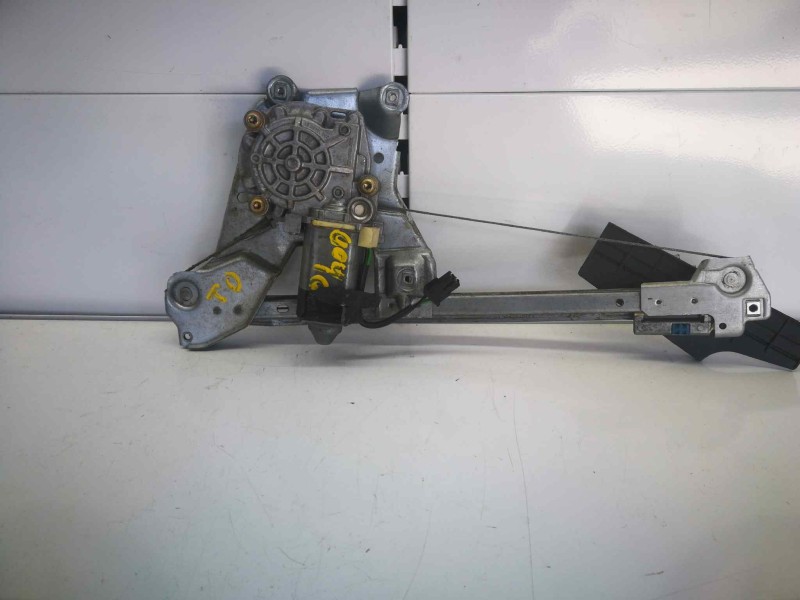 Recambio de elevalunas trasero derecho para audi 100 berlina (443) referencia OEM IAM 4A0839398A  DOS PINS