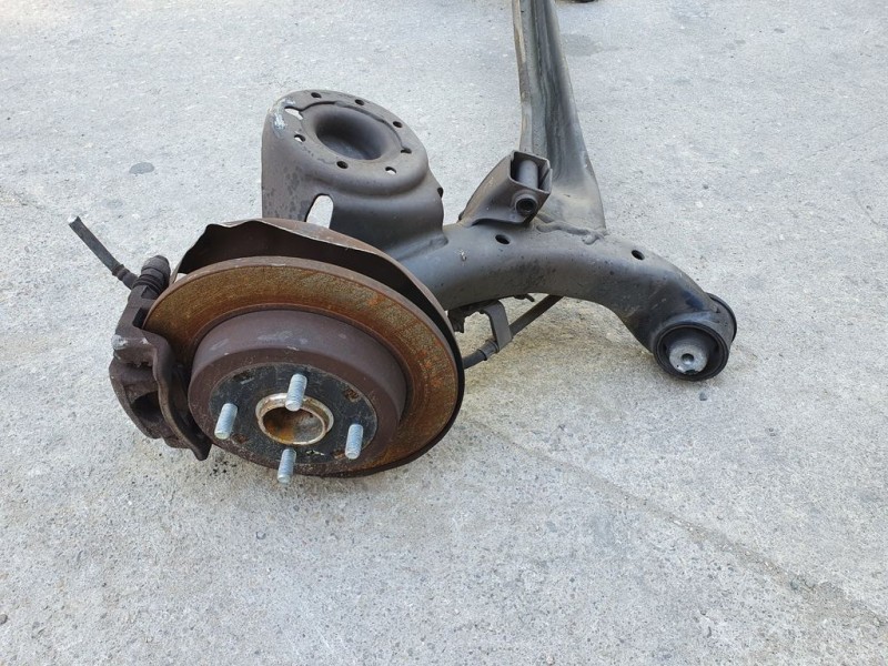 Recambio de puente trasero para kia rio basic referencia OEM IAM 551001W110  DISCO 4 TORNILLOS C/ ABS