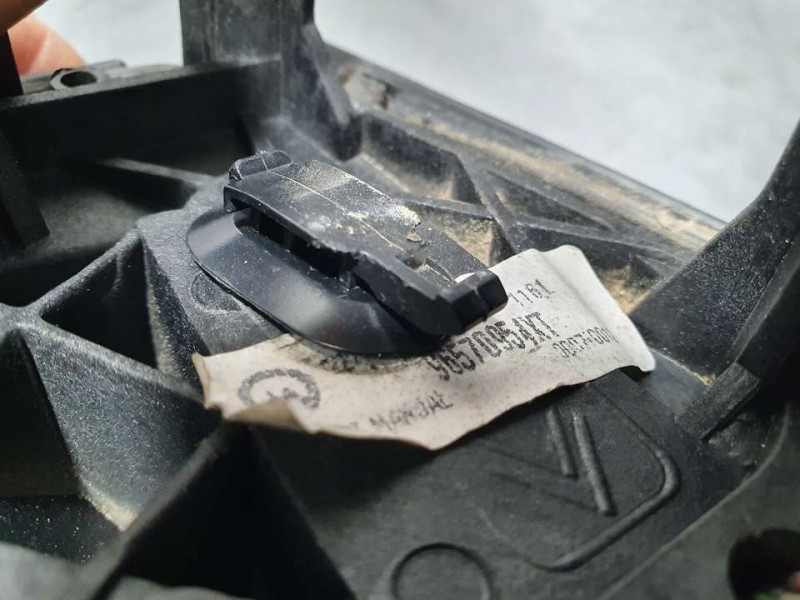 Recambio de retrovisor izquierdo para citroën xsara picasso hdi 110 fap sx top referencia OEM IAM 96570954XT  ELECTRICO 5 CABLES