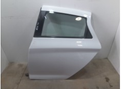PUERTA TRASERA IZQUIERDA 821011380R TOCADA 
