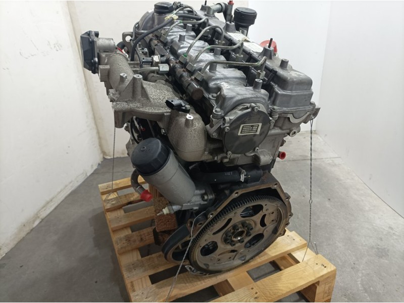 Recambio de motor completo para ssangyong rodius xdi referencia OEM IAM 665926  12543687