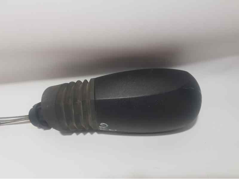 Recambio de retrovisor izquierdo para fiat punto berlina (188) 1.2 8v active referencia OEM IAM  0157178 C MANDO MAGNETI MARELLI