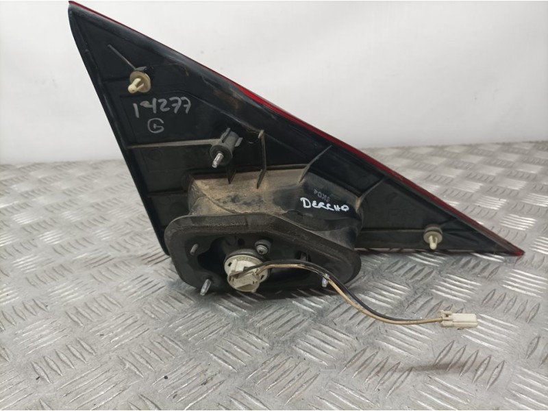 Recambio de piloto trasero derecho para ssangyong rodius xdi referencia OEM IAM 8360221203  INTERIOR