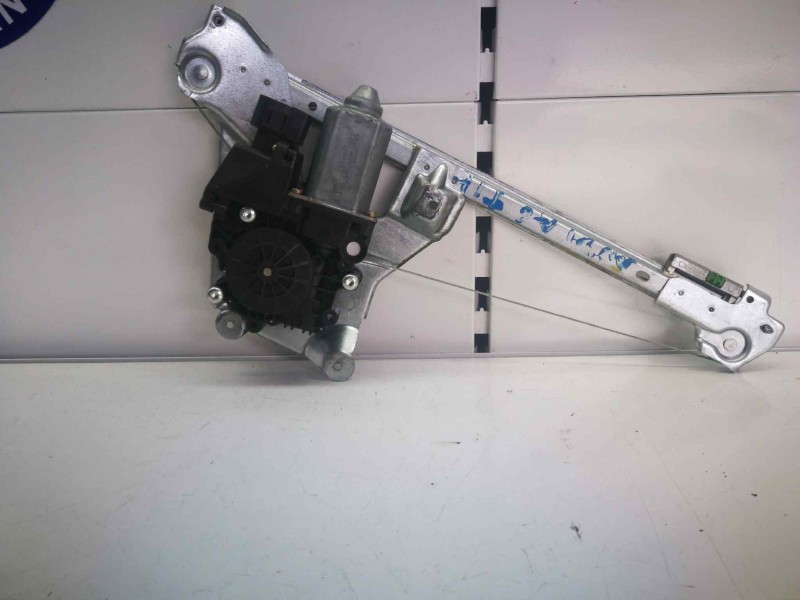 Recambio de elevalunas trasero izquierdo para audi a6 berlina (4b2) referencia OEM IAM 4A0839397B  8 PINS