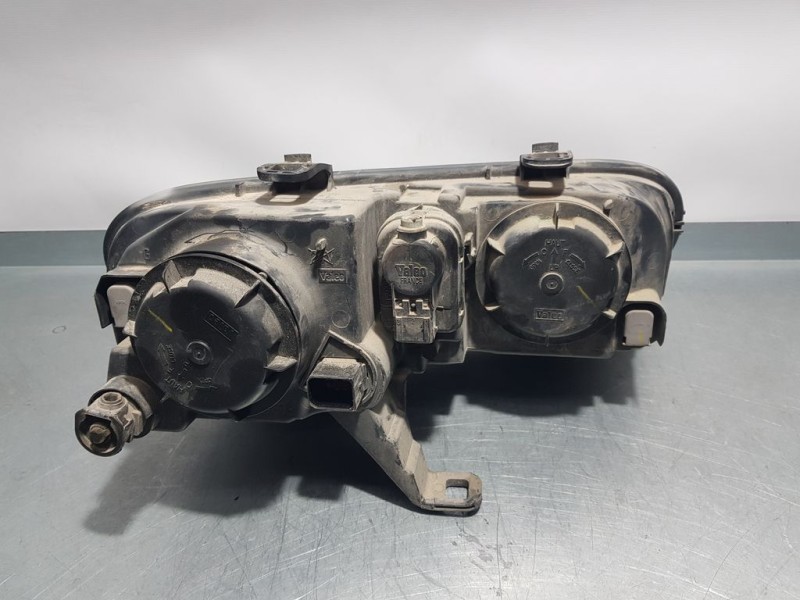 Recambio de faro izquierdo para mg mg zr 105 referencia OEM IAM   