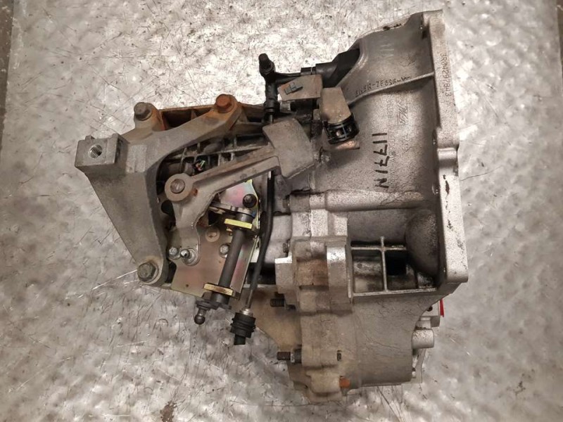 Recambio de caja cambios para mazda 3 berlina (bk) 1.6 crdt active referencia OEM IAM 3M5R7002YF 205832 5VELOCIDADES