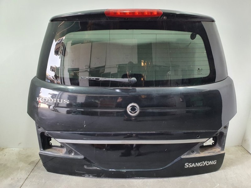 Recambio de porton trasero para ssangyong rodius xdi referencia OEM IAM 6401121101  TOCADO