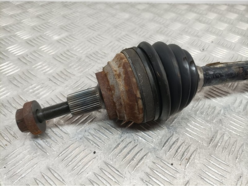 Recambio de transmision delantera izquierda para seat altea (5p1) hot referencia OEM IAM 1K0407271AT  SALTDA PINTURA DEL ROBIN