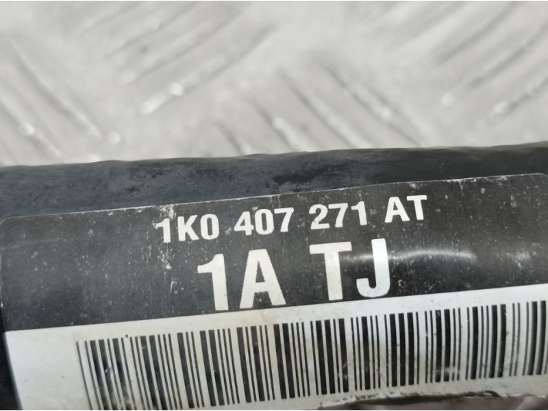 Recambio de transmision delantera izquierda para seat altea (5p1) hot referencia OEM IAM 1K0407271AT  SALTDA PINTURA DEL ROBIN