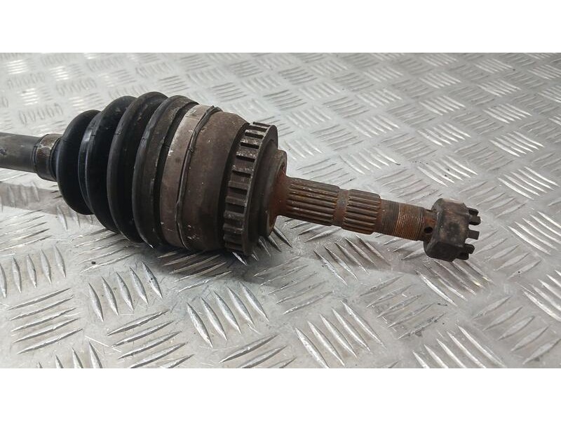 Recambio de transmision delantera derecha para opel corsa c essentia referencia OEM IAM 93184282 26095017 