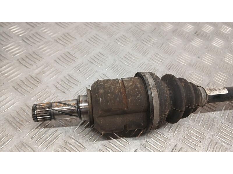 Recambio de transmision delantera derecha para opel corsa c essentia referencia OEM IAM 93184282 26095017 