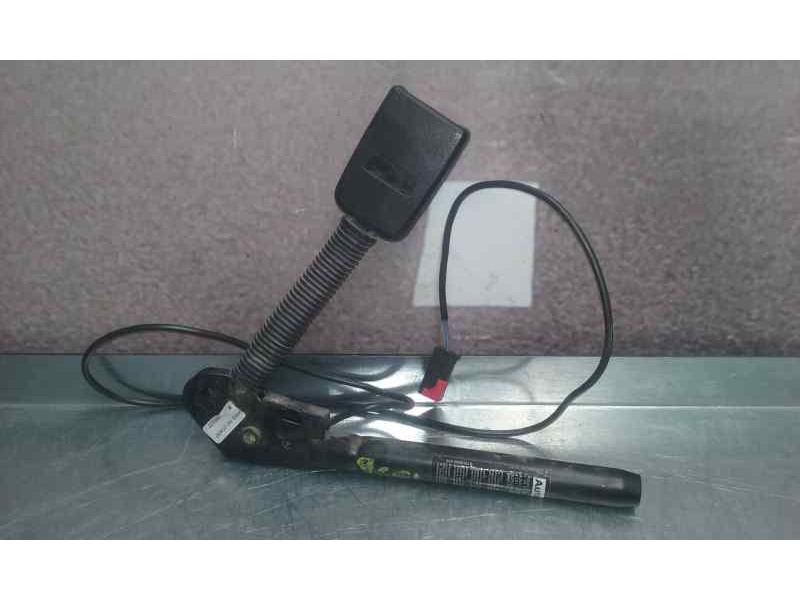 Recambio de pretensor airbag derecho para ford focus berlina (cak) ghia referencia OEM IAM 98ABA61208BF 1086429 