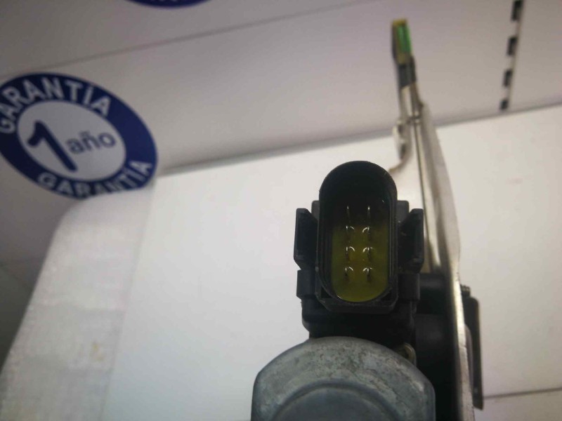 Recambio de elevalunas trasero derecho para audi a6 berlina (4b2) 2.8 referencia OEM IAM 4B0959802B  8 PINS