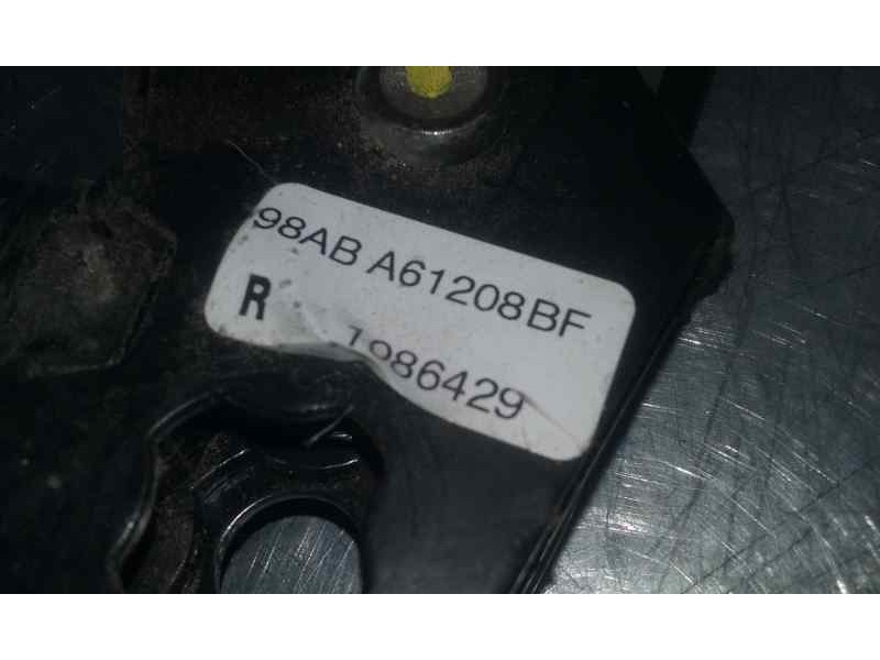 Recambio de pretensor airbag derecho para ford focus berlina (cak) ghia referencia OEM IAM 98ABA61208BF 1086429 