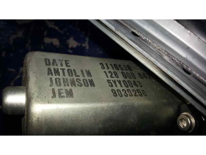 Recambio de elevalunas delantero derecho para dacia sandero ambiance referencia OEM IAM 5YY0043 2PINS ELECTRICO