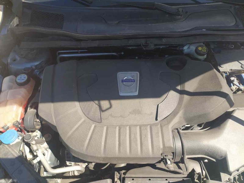 Recambio de tapa motor para volvo v40 hatchback (525) d3 referencia OEM IAM 31338098  