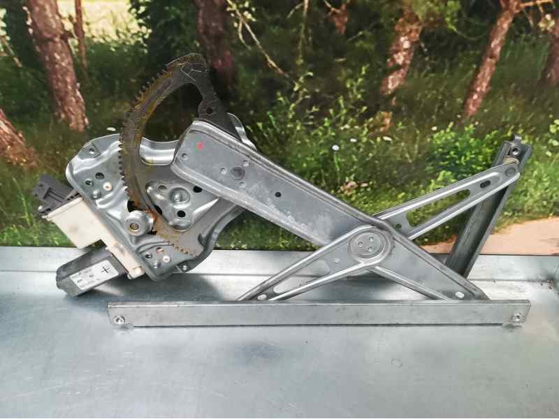 Recambio de elevalunas delantero derecho para toyota avensis berlina (t25) 2.0 executive berlina (5-ptas.) referencia OEM IAM  6