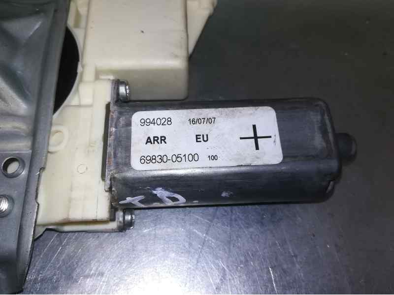 Recambio de elevalunas trasero derecho para toyota avensis berlina (t25) 2.0 executive berlina (5-ptas.) referencia OEM IAM 6983