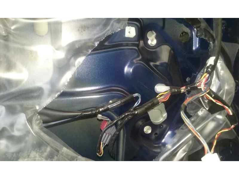 Recambio de elevalunas trasero izquierdo para toyota avensis berlina (t25) 2.0 executive berlina (5-ptas.) referencia OEM IAM 69