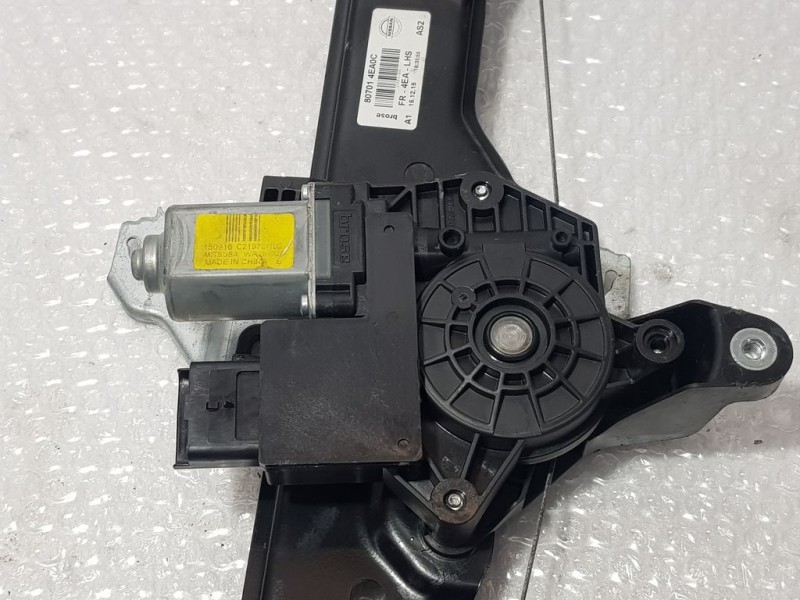 Recambio de elevalunas delantero izquierdo para nissan qashqai (j11) tekna referencia OEM IAM 807014EA0C  BROSE ELECTRICO 6 PINS