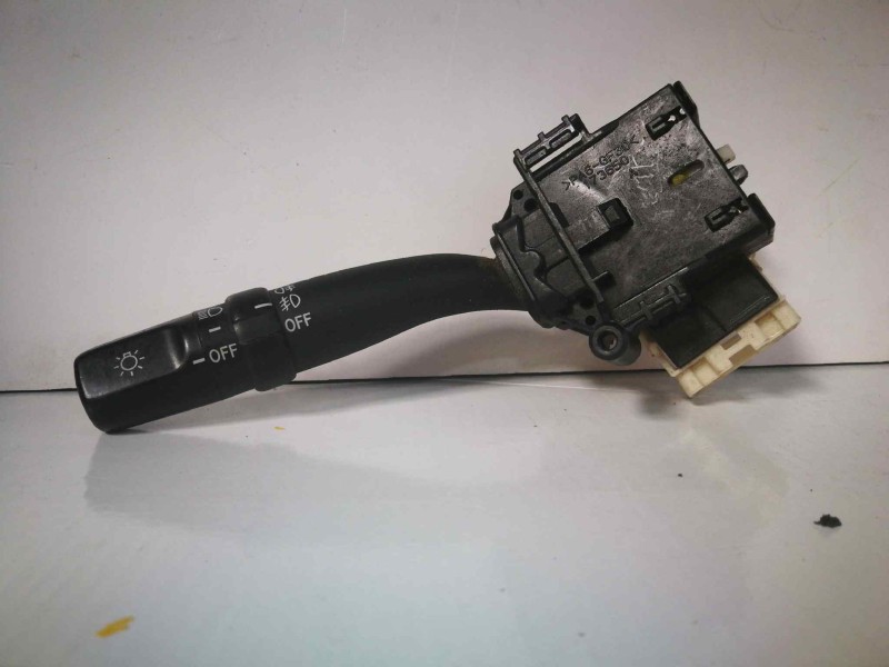 Recambio de mando luces para toyota avensis berlina (t25) 2.0 d4-d sol berlina (5-ptas.) referencia OEM IAM 173795  