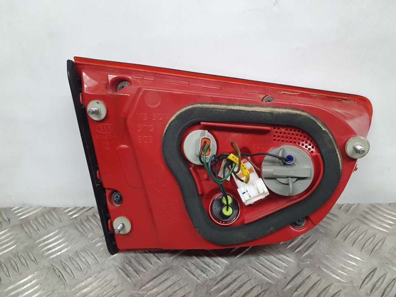 Recambio de piloto trasero derecho para kia rio (yb) tech referencia OEM IAM 92404H8010  INTERIOR