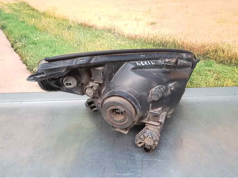 Recambio de faro izquierdo para toyota rav 4 (a2) 2.0 d-4d executive 4x4 (2003) referencia OEM IAM   TOCADO VER FOTOS