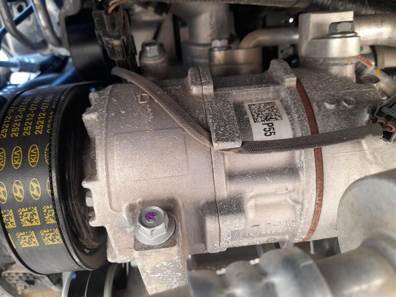 Recambio de compresor aire acondicionado para kia stonic (yb) 1.0 t-gdi eco-dynamics+ referencia OEM IAM 97701H8400  