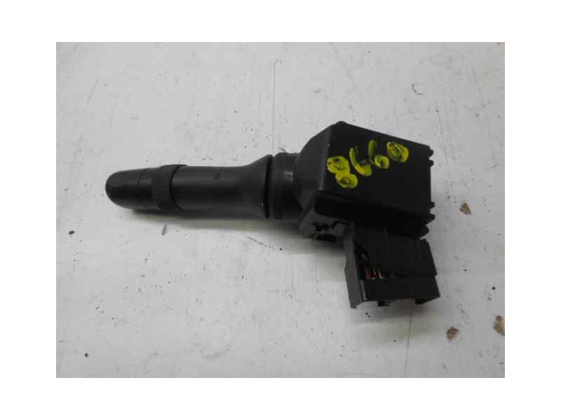 Recambio de mando limpia para toyota auris luna referencia OEM IAM 02420 17F244 