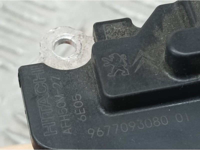 Recambio de caudalimetro para peugeot partner tepee style referencia OEM IAM 9677093080 AFH50M27 HITACHI
