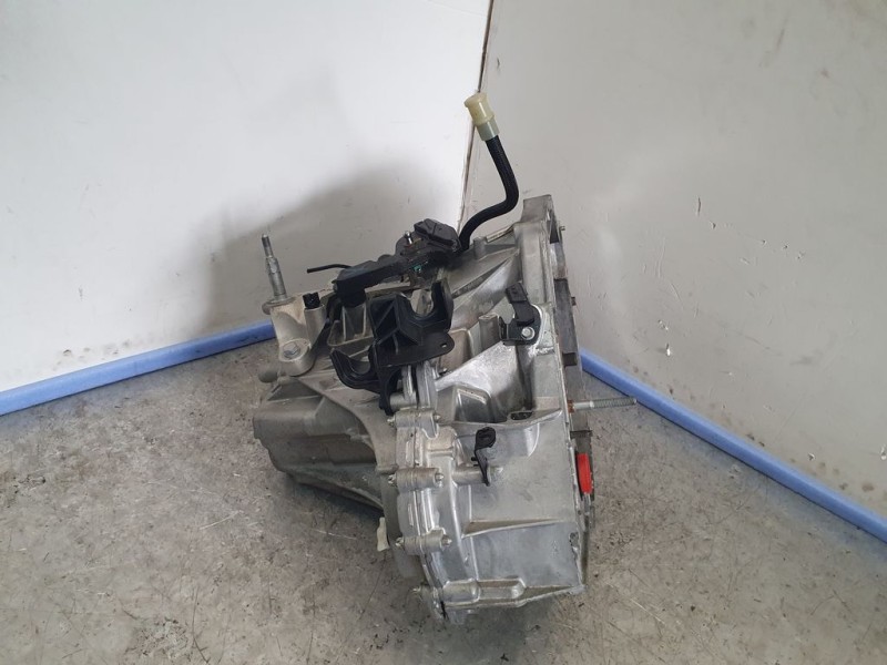 Recambio de caja cambios para renault clio v business referencia OEM IAM TL4362 B007450 6VELOCIDADES
