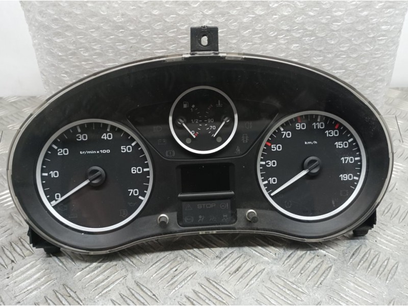 Recambio de cuadro instrumentos para peugeot partner tepee style referencia OEM IAM 9801642080 503001315652 MAGNETI MARELLI