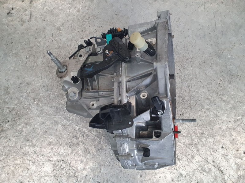 Recambio de caja cambios para renault clio v business referencia OEM IAM TL4362 B007450 6VELOCIDADES