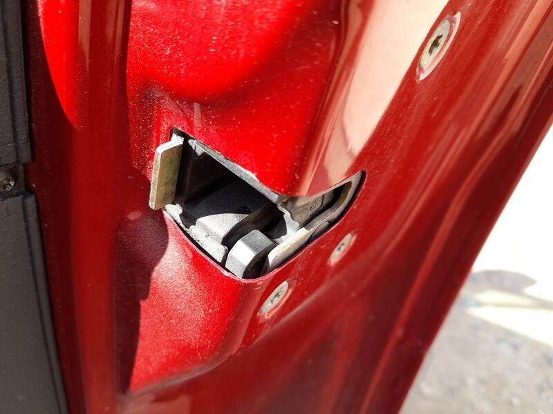 Recambio de cerradura puerta delantera derecha para citroën c3 i (fc_, fn_) 1.4 i referencia OEM IAM 9136N7  